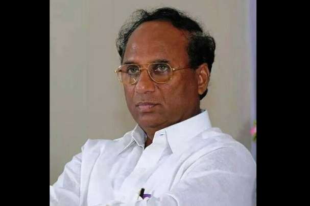 ಮಹಿಳೆಯರು ಕಾರುಗಳಿದ್ದಂತೆ, ರಸ್ತೆಗಿಳಿದರೆ ಢಿಕ್ಕಿಯಾಗಬಹುದು ಎಂದ ಆಂಧ್ರದ ಸ್ಪೀಕರ್!